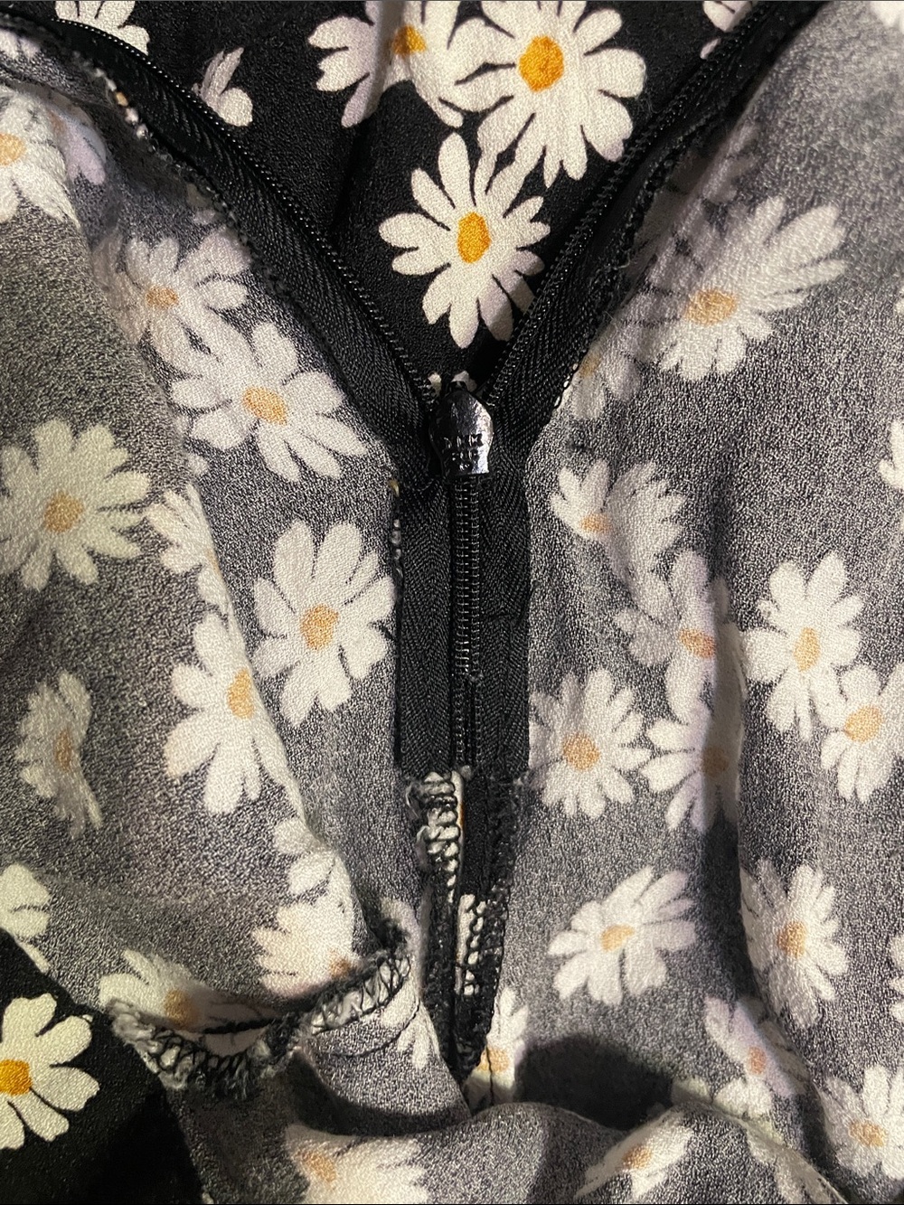 Reformation Bea Midi Skirt in Daisy - Picture 5 of 5
